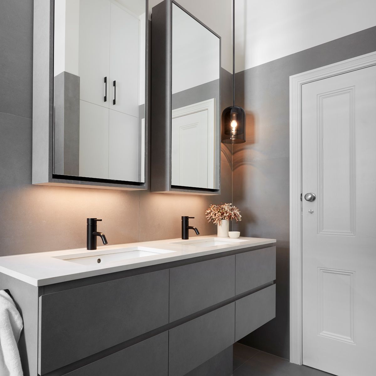 Luxury Master bathroom interior